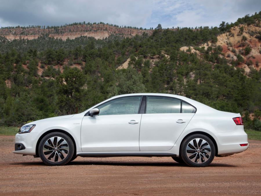  Volkswagen Jetta Hybrid 2012 года  (US) (фото 5 из 24)